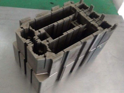 淺析數(shù)控機床的工作原理和加工內(nèi)容。
